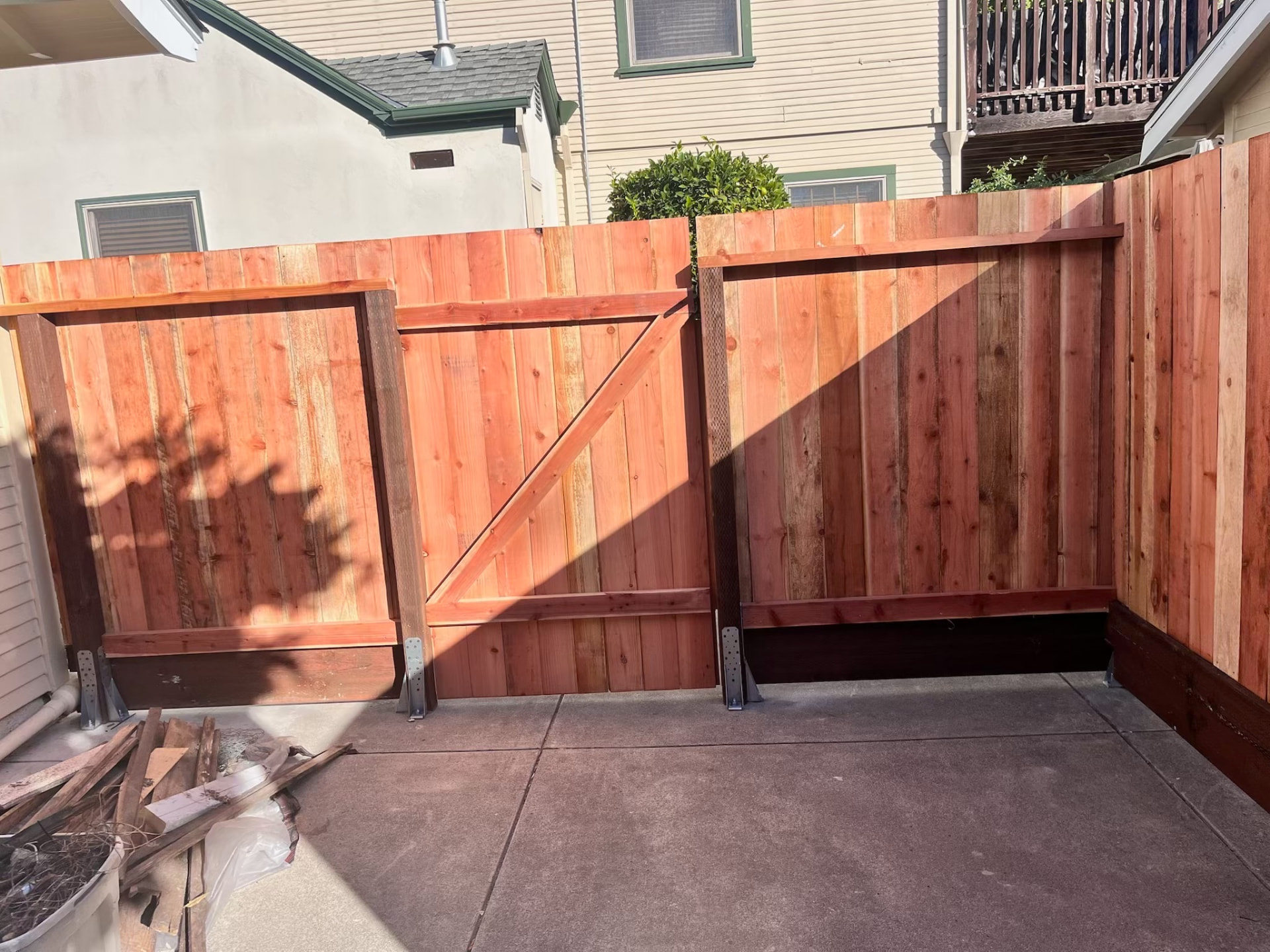 Santa Rosa — 6 ft Good Neighbor Butted Board Fence